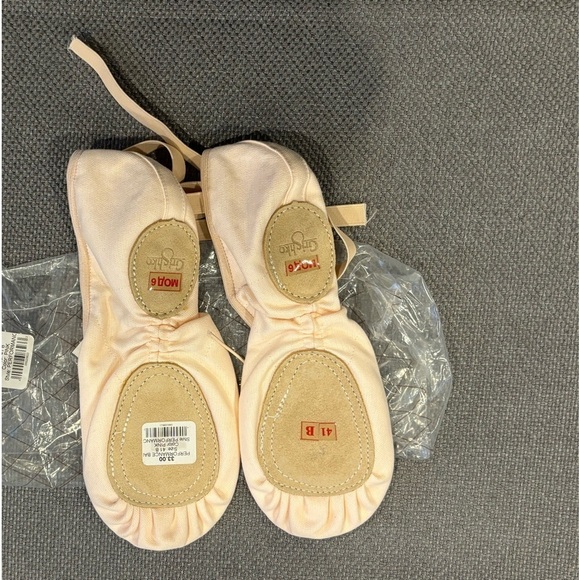 GRISHKO Performance Ballet canvas soft split sole ballet shoe. Color: Pink. 41C - Picture 5 of 7